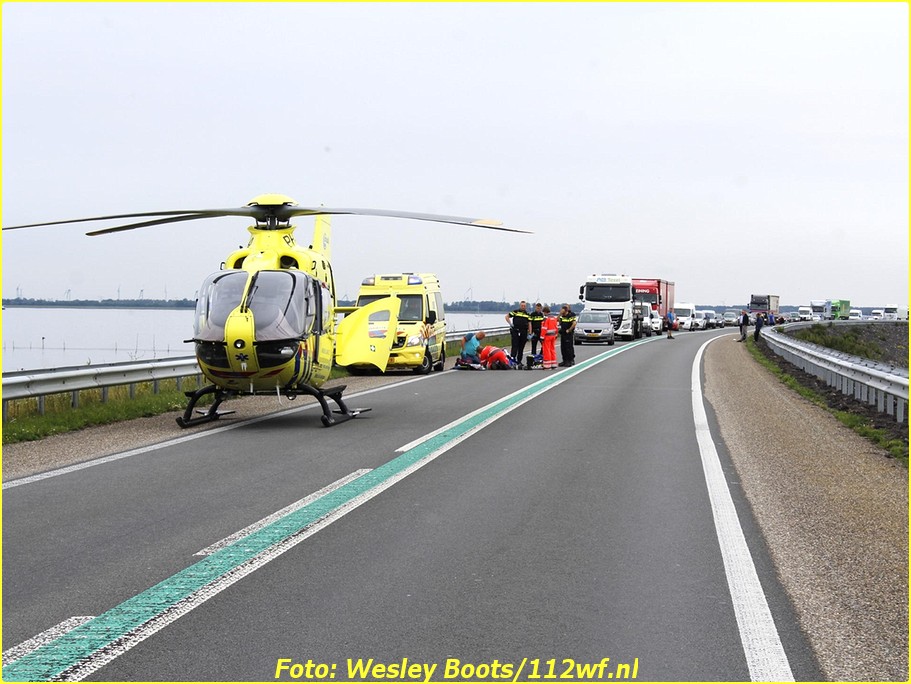 Wielrenner Niki Terpstra gewond bij val Markerwaarddijk ..