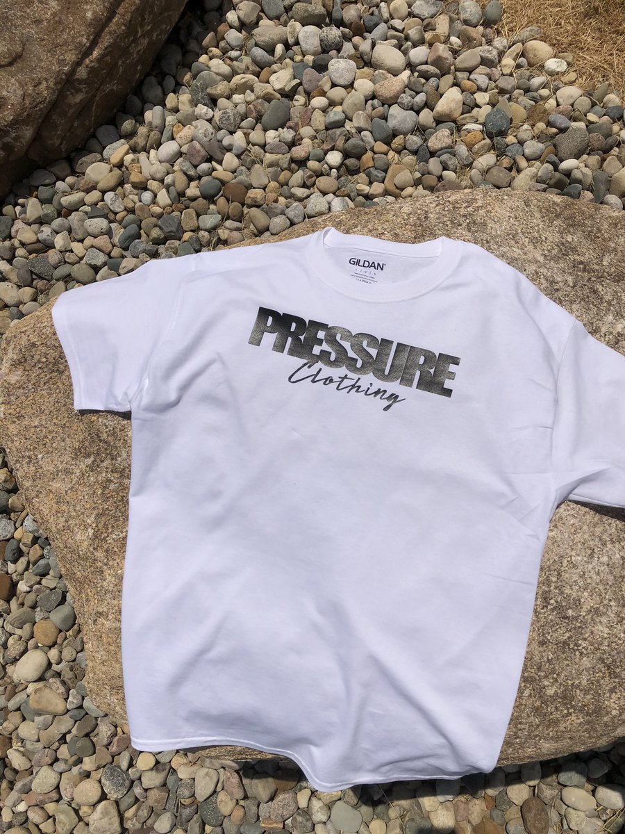 _Bossmantre's tweet photo. Pressure BLM Tee in White/Black! 🏆✊🏼✊🏽✊🏾✊🏿 #PressureClothing #TimeToApplyPressure #blacklivesmatter #blackownedbusiness https://t.co/Wo8Zu8K6AM
