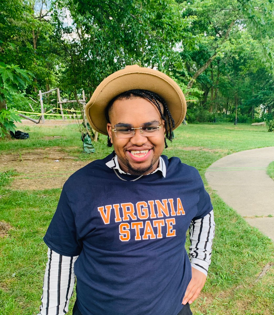 AlexScholarship's tweet photo. 🎓🎓🎓 HAYDEE PATTERSON & the @TCWTitans Class of 2020 are our Future! Congratulations Haydee and ALL of our 181 Scholarship Recipients in the Class of 2020. @VSU_1882 @TCW2020 @ACPSk12 #TCW2020 #GoingPlaces #TitansRising #ScholarshipsChangeLives https://t.co/gbKUGufyiv