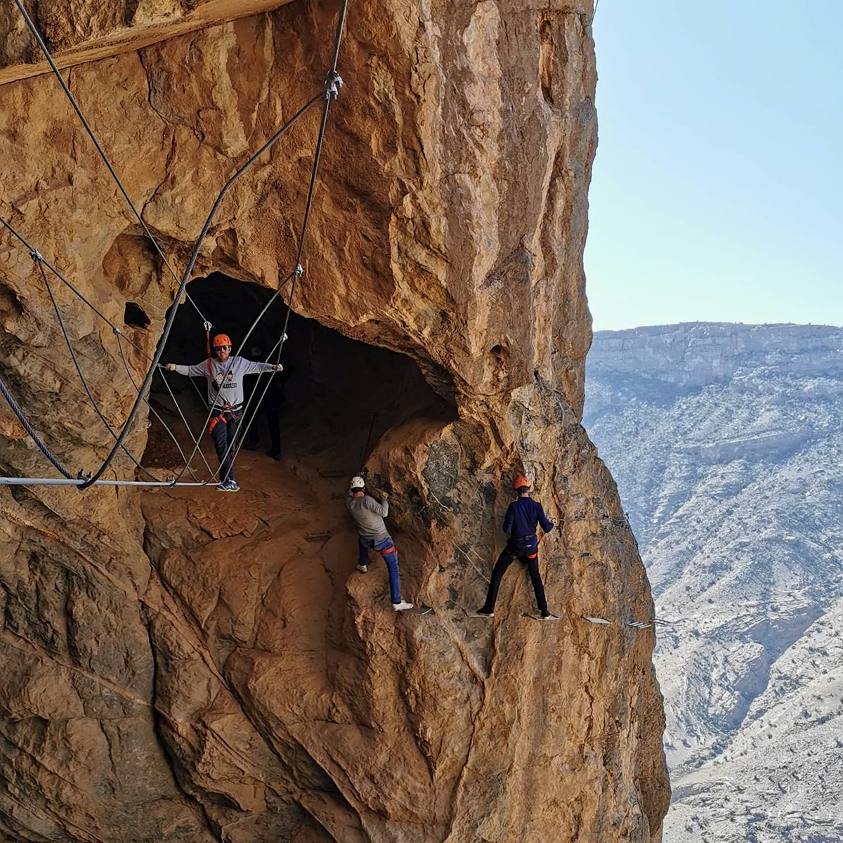 من أجمل ما يُقال ؛ ' ستبقى بين ادعيتيّ '
.
Join us for exploring Oman 🇴🇲
VF cave 
#omanphotography #oman #hiking# #compingtrip
#adventure #travelguide #trekking#  #hikingadventures #francetourisme  #alilajabalakhdar #discovery #beautiful#fun #beautifulhotels
