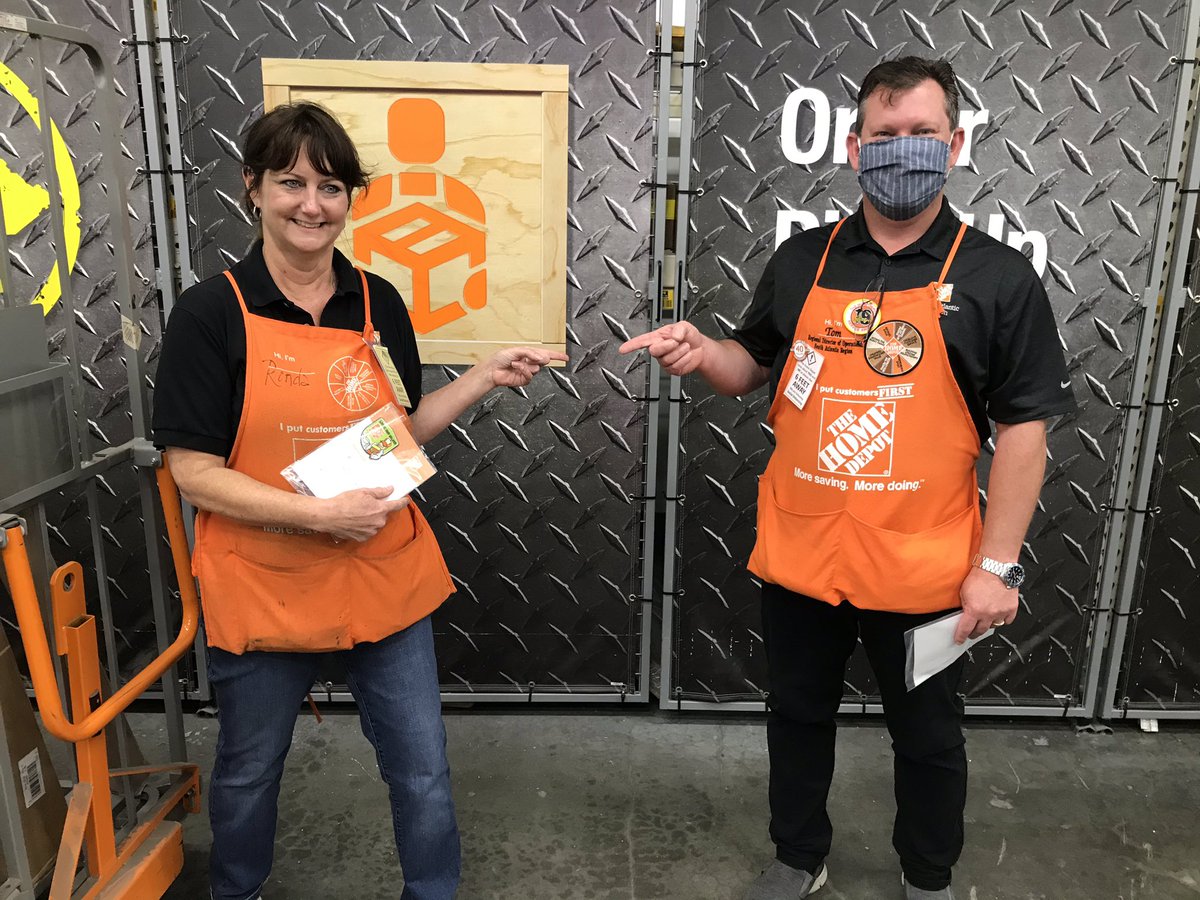 Rich Rice (@richricethd) on Twitter photo Thanks @TBDTHD for spending time and recognizing the team for all their hard work and dedication. <a href="/ALEXLAW41/">Alexlawrence</a> <a href="/JimSimmonsHD/">Jim Simmons</a> @MaeEvaWhite <a href="/mebratt4thd/">Mark</a> <a href="/exb443/">Elizabeth Bidwell</a> <a href="/billynivens/">Billy Nivens</a> Thanks @TBDTHD for spending time and recognizing the team for all their hard work and dedication. <a href="/ALEXLAW41/">Alexlawrence</a> <a href="/JimSimmonsHD/">Jim Simmons</a> @MaeEvaWhite <a href="/mebratt4thd/">Mark</a> <a href="/exb443/">Elizabeth Bidwell</a> <a href="/billynivens/">Billy Nivens</a>