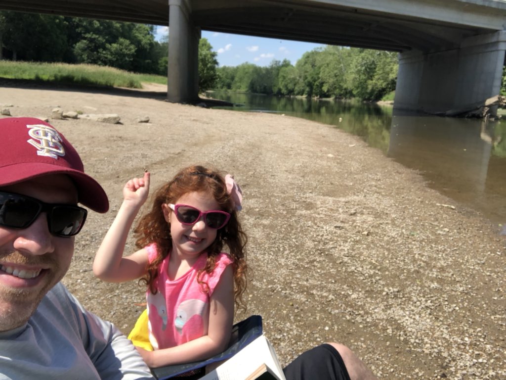 ryansongs's tweet photo. โDaddy, can we go to where the seashells are and read #Narnia?โ
Absolutely, kid.
#daddydaughter #TheCheeto #sunscreen #CSLewis #WhiteRiver @FishersIN https://t.co/6ejKx293cZ