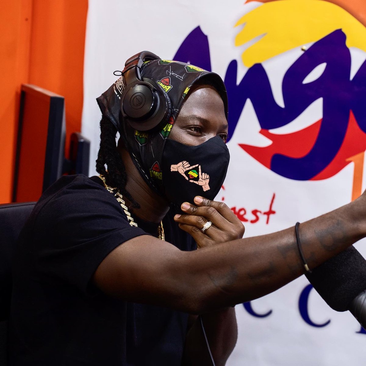 stonebwoy's tweet image. @theBhimShop (instagram) 
0501770000
#AnlogaJunction📍
kv-online-talent.lnk.to/AJPRE