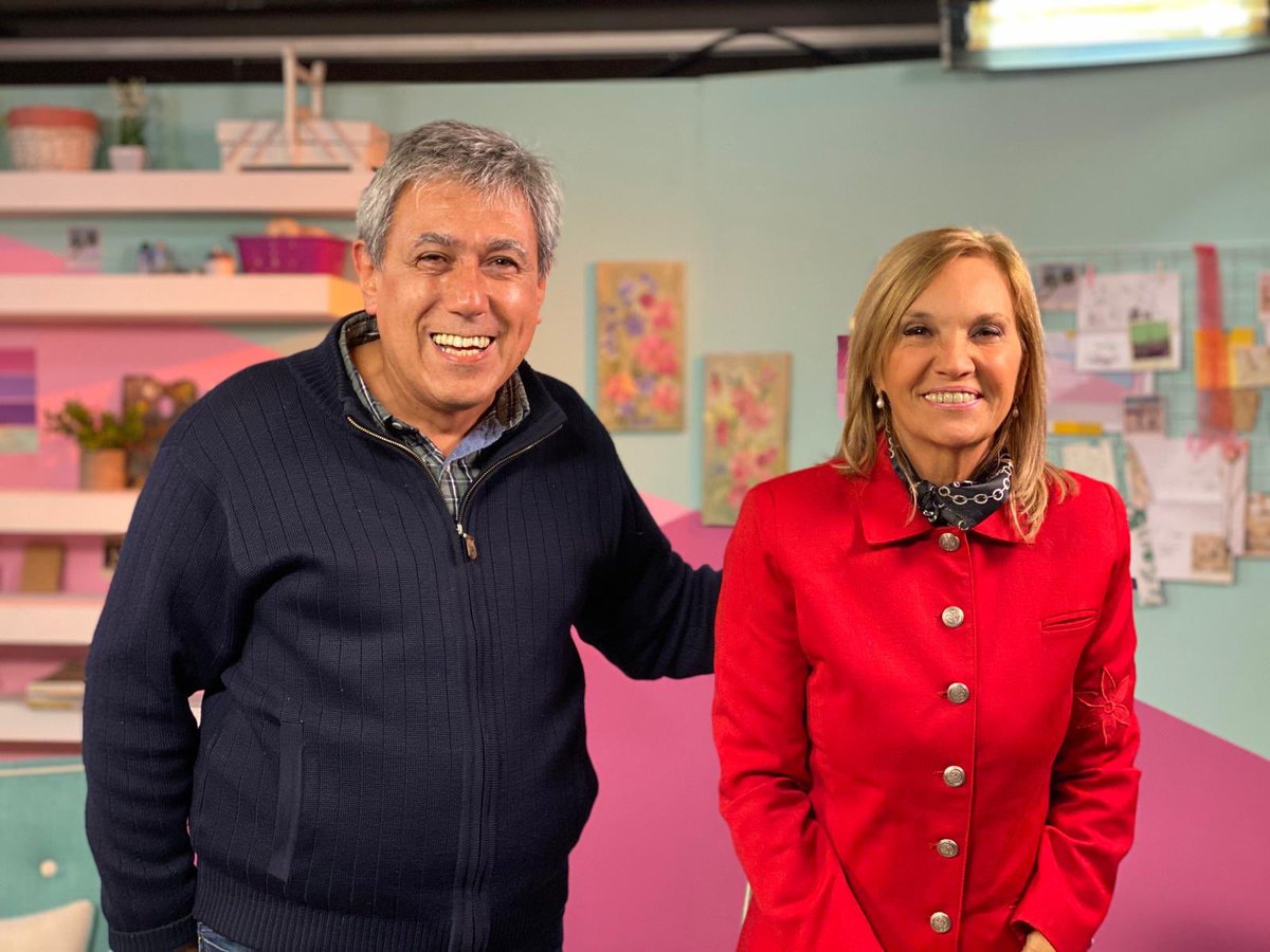 Con mucha alegría participé hoy en el estreno de <a href="/DisenarteTV/">DiseñarteTV</a> junto a <a href="/ClaudiaCalace/">Claudia Calace</a> y <a href="/marianoel2014ok/">María Noel Alvarez</a> en TNU, ciclo que inauguramos hace ya 9 años.