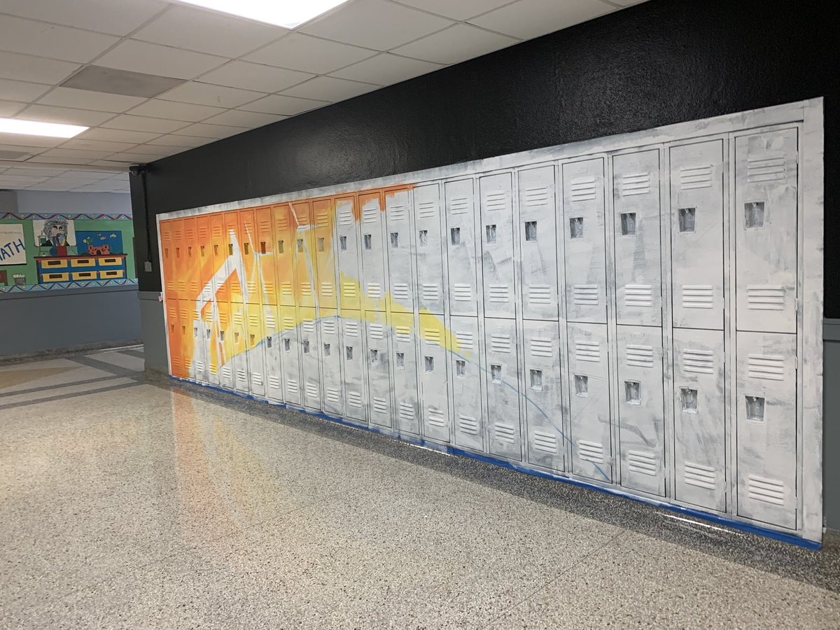 TBradleyMurals's tweet photo. Preview of what’s coming in the STEM Hall @AEMA_JDMS 🚀 🤖 👩🏾‍🚀 https://t.co/pj3lOAE4Ht