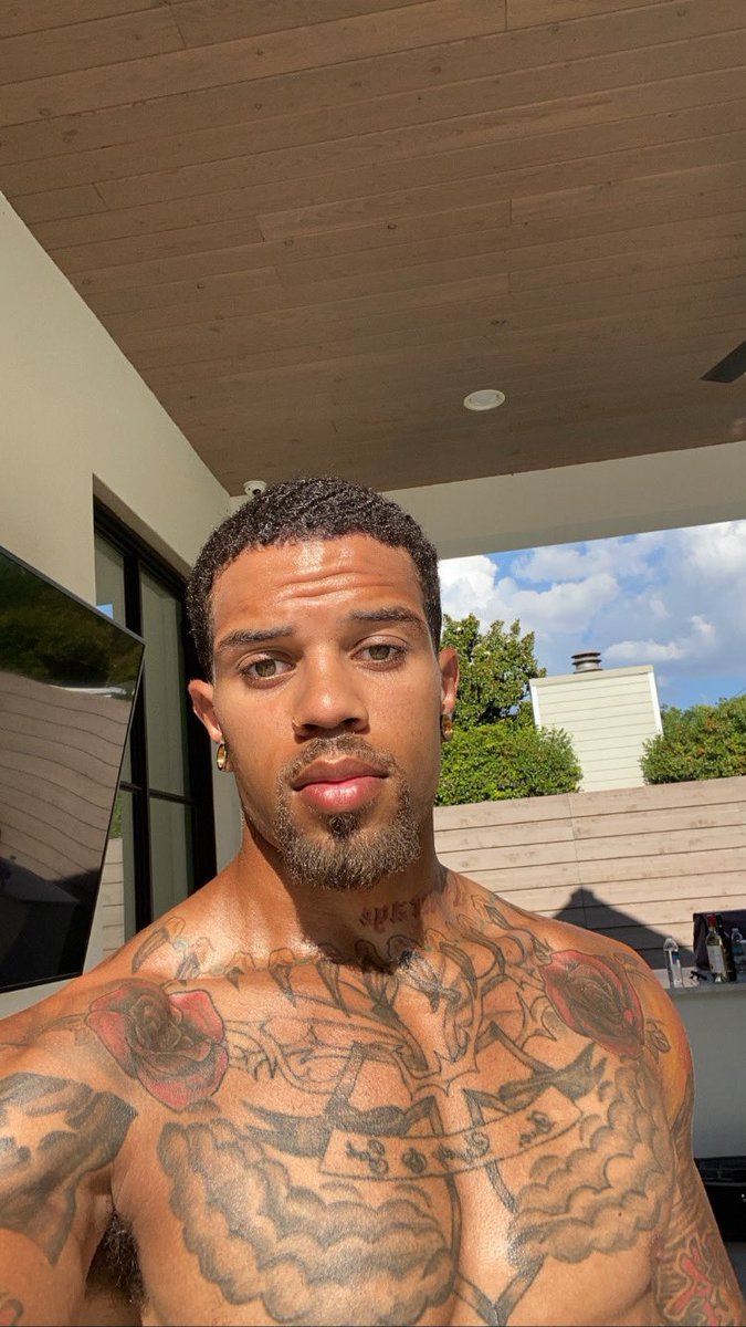 MsSapphire 💎 on Twitter: "Fine as hell 🥵…