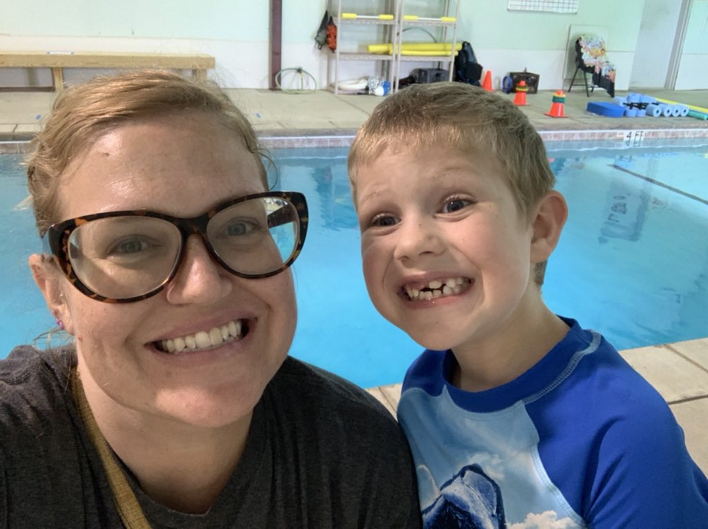 mrsrichardsjen's tweet photo. Swim lessons at @tylerscubacenter #pooltimeselfie #jpsummerselfiechallenge @jacktylerisd https://t.co/LHhHJMyISj