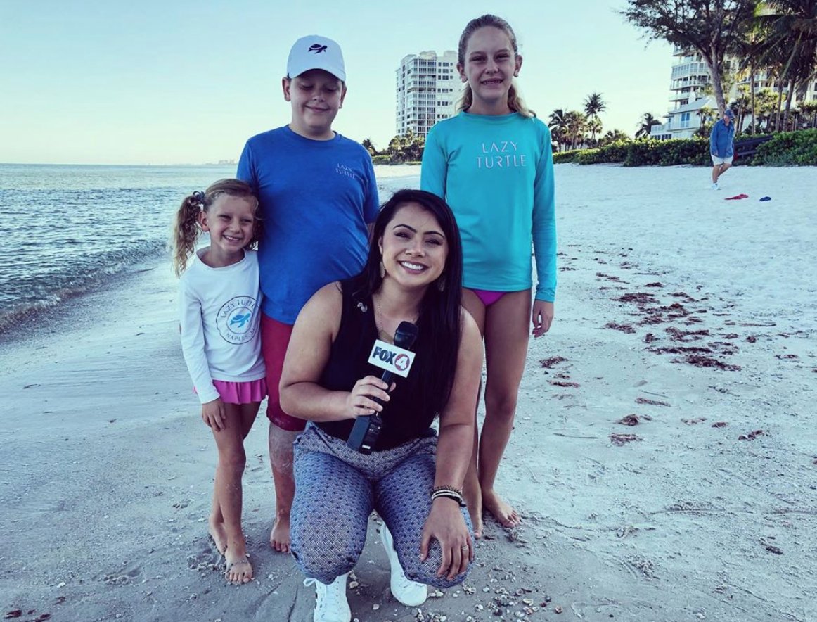 shoplazyturtle's tweet photo. What better way to spend #WorldSeaTurtleDay 🐢 than at the beach? 🏖

Thanks to @Fox4Now and @Noelani_TV for celebrating with us and sharing our love of #seaturtles and #conservation #SaveOurShells #TurtleTuesday 

Watch here: https://t.co/UI12lOfAna https://t.co/4DP2qbgAnp