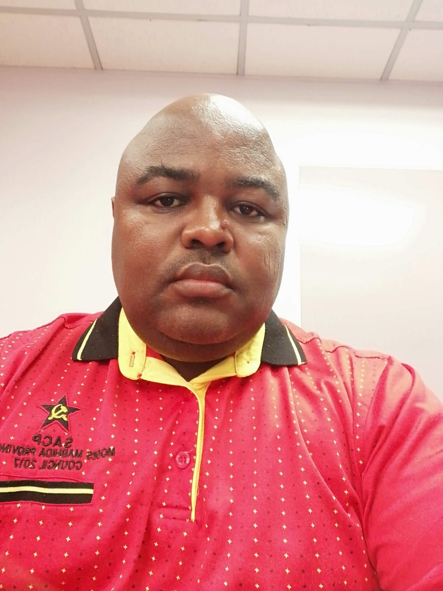 SacpK's tweet photo. CATCH @SacpK
Spokesperson @SifisoGwala tomorrow @IntokozoFm tune in at 18h00 (frequency 101.2) to listen and participate in the discussion. 
#SACP #YouthMonth #FightGBV ❤♥💛 https://t.co/5hFcgs9uft