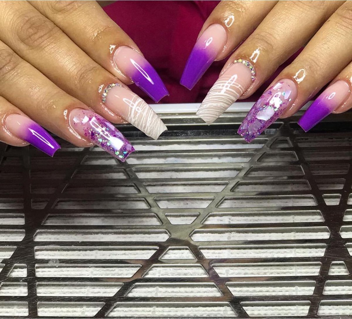 <a href="/fadadasunhas_/">Larissa Hucchi</a> perfeitas estou apaixonada como sempre 🧚‍♀️💅🏻
