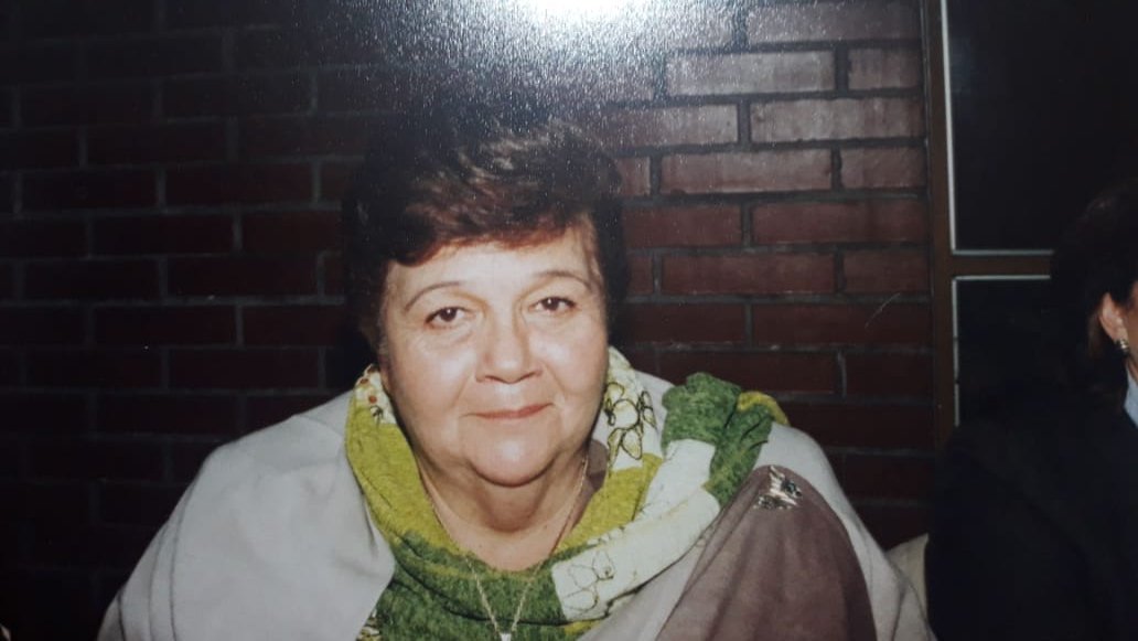 La Sra. Carmen Salazar Moreno, fue Directora de nuestro colegio por largos años, hoy partió a su encuentro con el Señor dejando en nuestros corazones un lindo y maravilloso recuerdo.  Ella se entregó cien por ciento a su querida Escuela Siria.