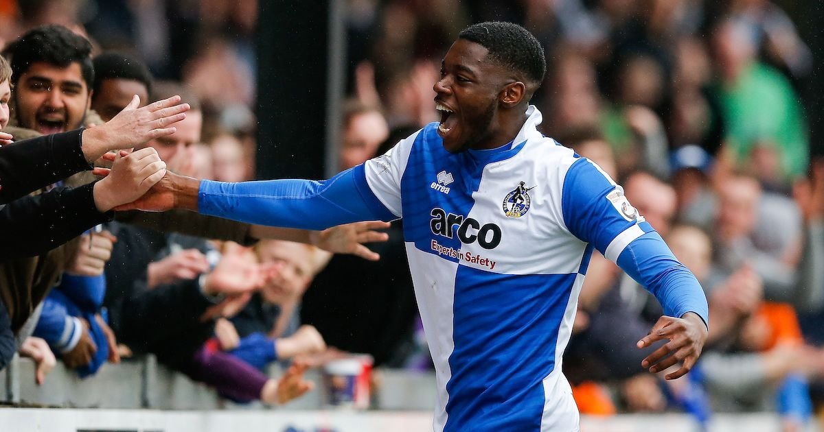 Nathan Blissett – ST – Free agent/ Solihull MoorsEx harriers player Blisset would be a fine replacement for chambers who are similar ages. The 6’5 target man is brilliant at hold up play, headers and is rapid.