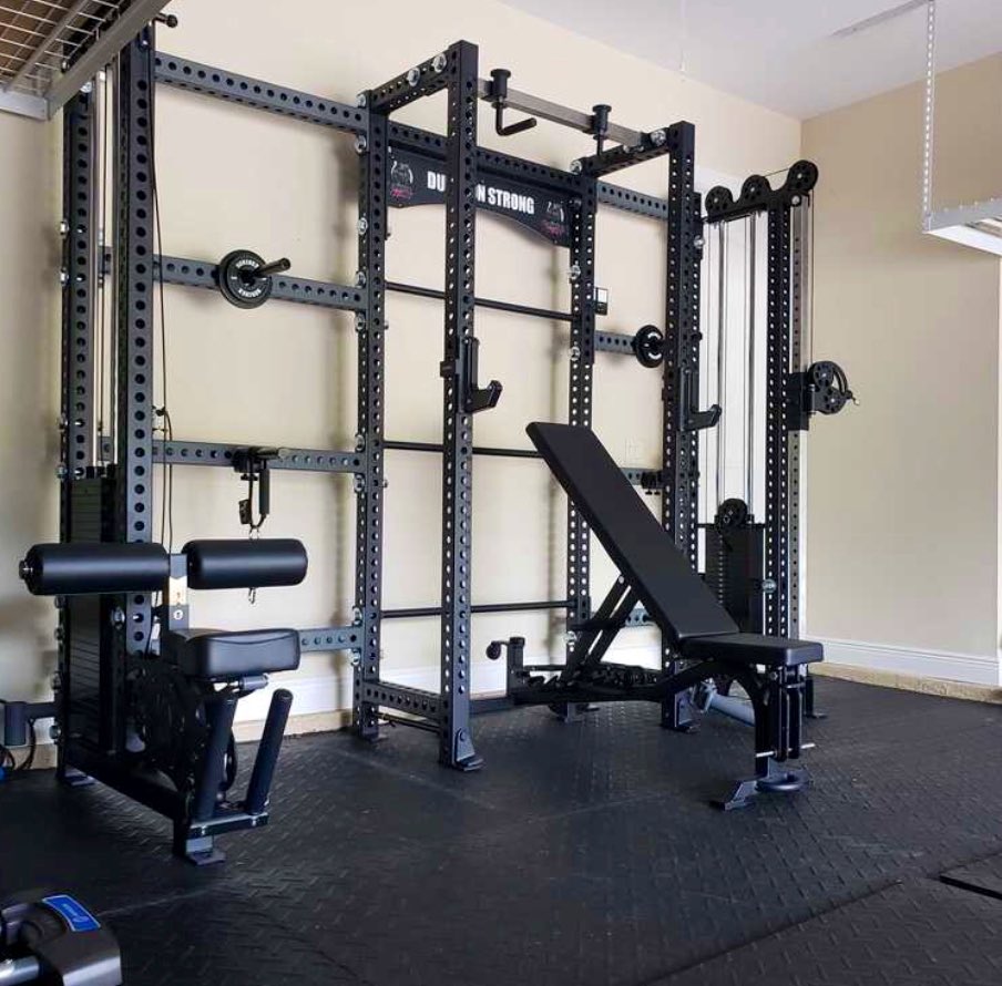 NatbyNature's tweet image. Bars and plates en route! It’s coming together, @TJWilson! #garagegym #DungeonStrong 🖤