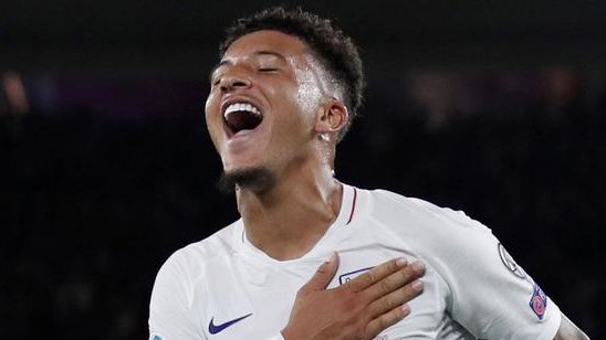 talkSPORT's tweet image. 🍴 Rashford: Helps feed millions of children among other good deeds

👕 Kane: Sponsors Leyton Orient’s shirts to help a charity &amp;amp; the NHS

✊🏾 Sterling &amp;amp; Sancho: Make a stand against racism and demanding change.

England’s forwards make themselves heroes even without the Euros 👏