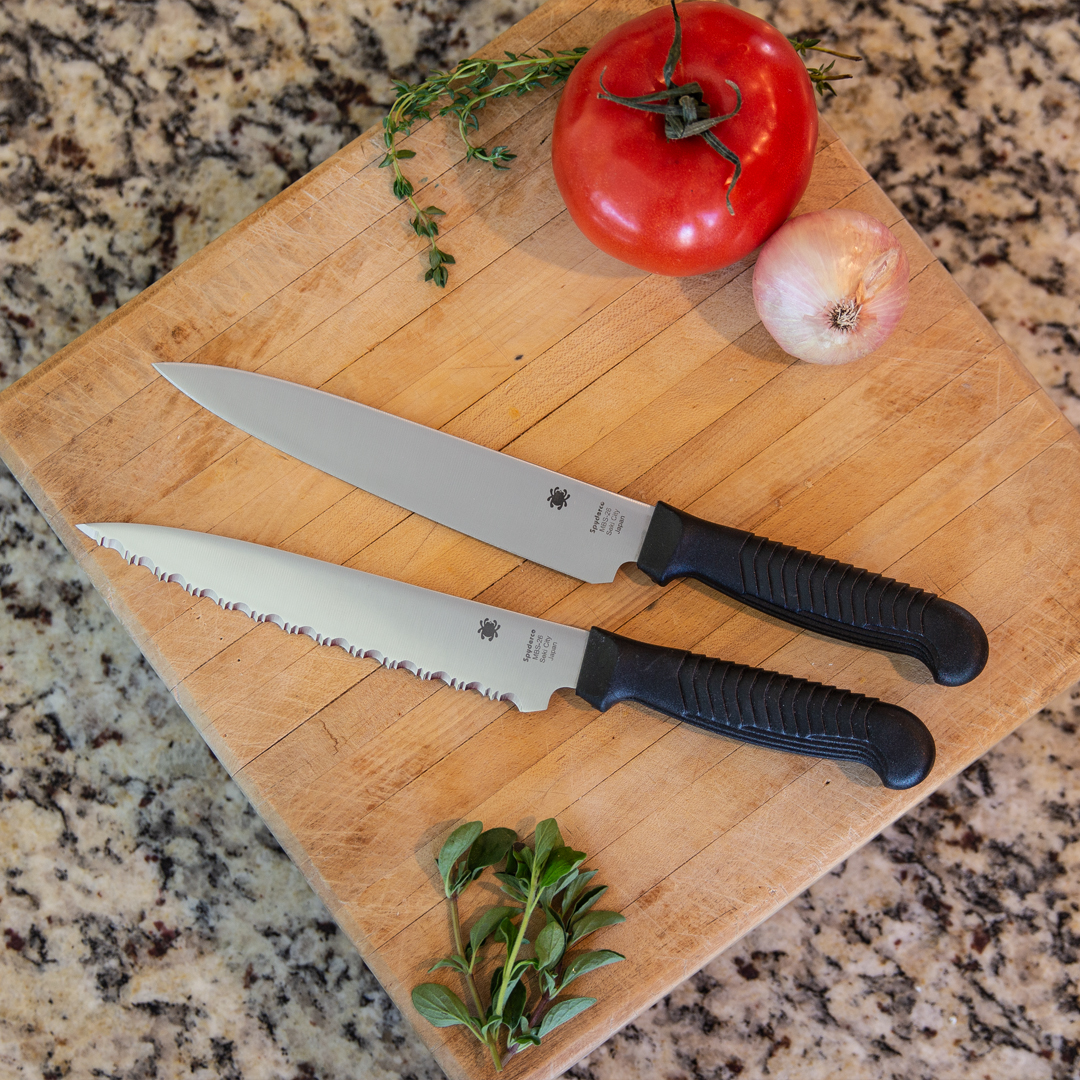 SpydercoKitchen's tweet image. With an excellent balance of control and cutting performance, the Kitchen Classics Utility Knives are the perfect tool to prepare your favorite meals. #spyderco #spydercoculinary #kitchenclassics #utilityknife #kitchenknife