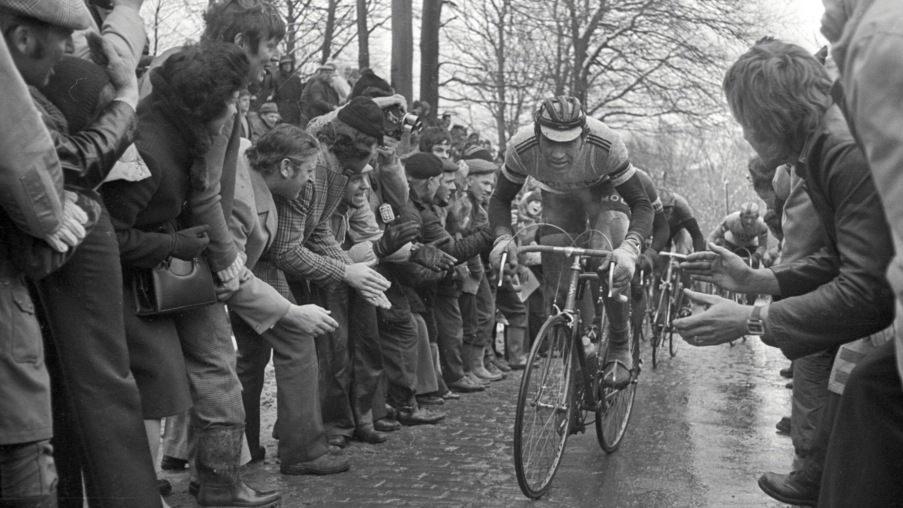 Happy Birthday to the 3  times winner back in the days and true cycling legend: Eddy Merckx!   