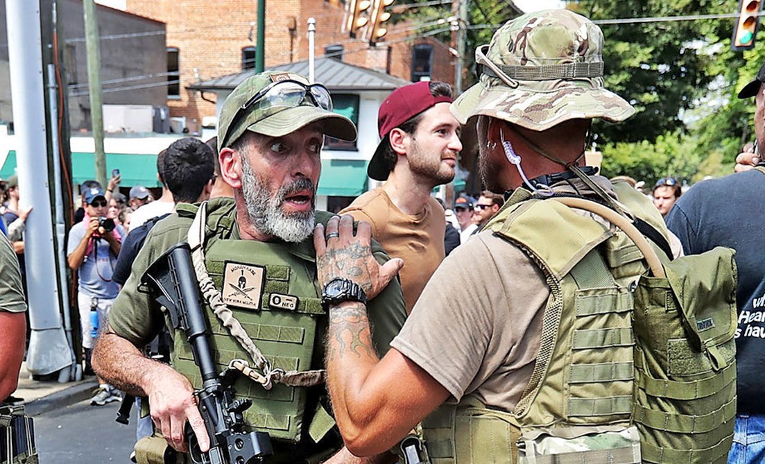 In Charlottesville, there was an armed militia.IT HAD NO IMPACT.This is the moment that the militia leader (left) told his men that they would have to either kill people or leave.Look at his face. He's shocked.