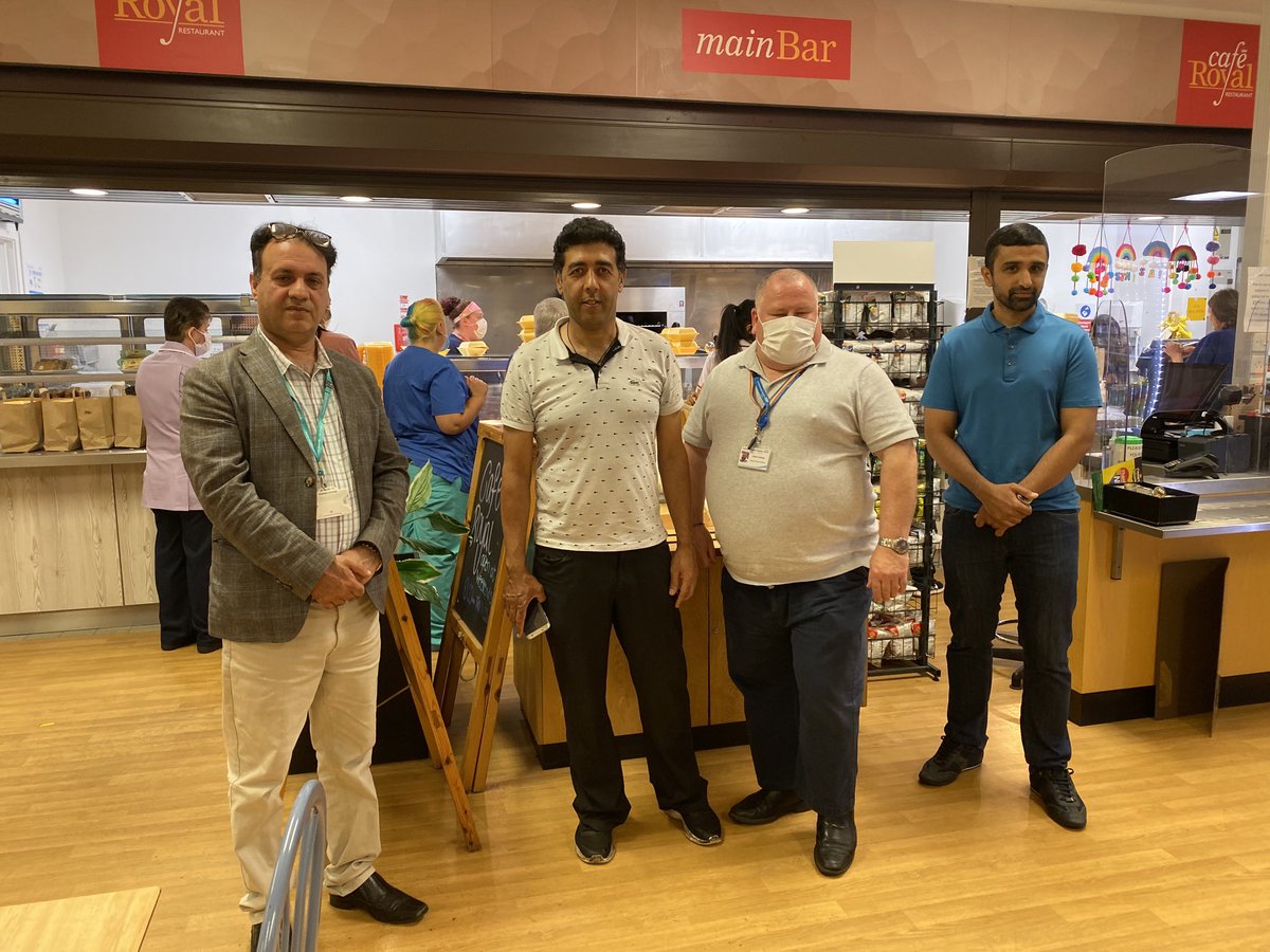 Thank you to Sanahs Restaurant for the amazing food for the even more amazing NHS staff at Royal Oldham Hospital ⁦<a href="/ShaidMushtaq/">Shaid Mushtaq</a>⁩ ⁦⁦⁦<a href="/MajidHussai/">Majid Hussain</a>⁩ @pat00352665
