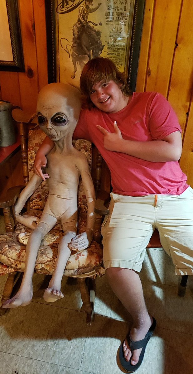 ElamXD's tweet image. Made new friend