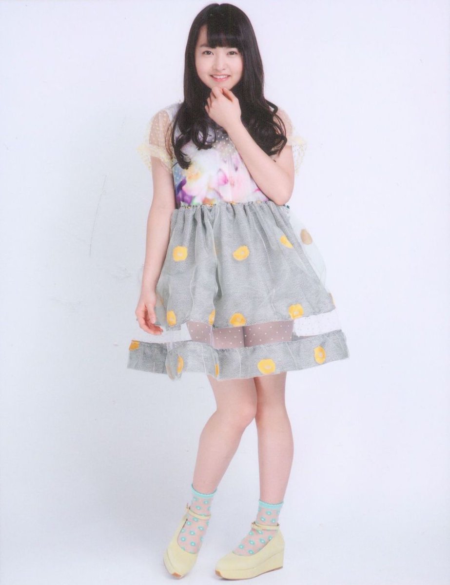 26 ⊿ Umareta Mama de [MV and Performance Costume]BODYSONG's first costume for Nogi. The digitally printed flowers on the top and the tulle skirt makes for a fun combination that suits the upbeat energy of the song. https://twitter.com/korobizaka/status/1272236933587107842?s=20