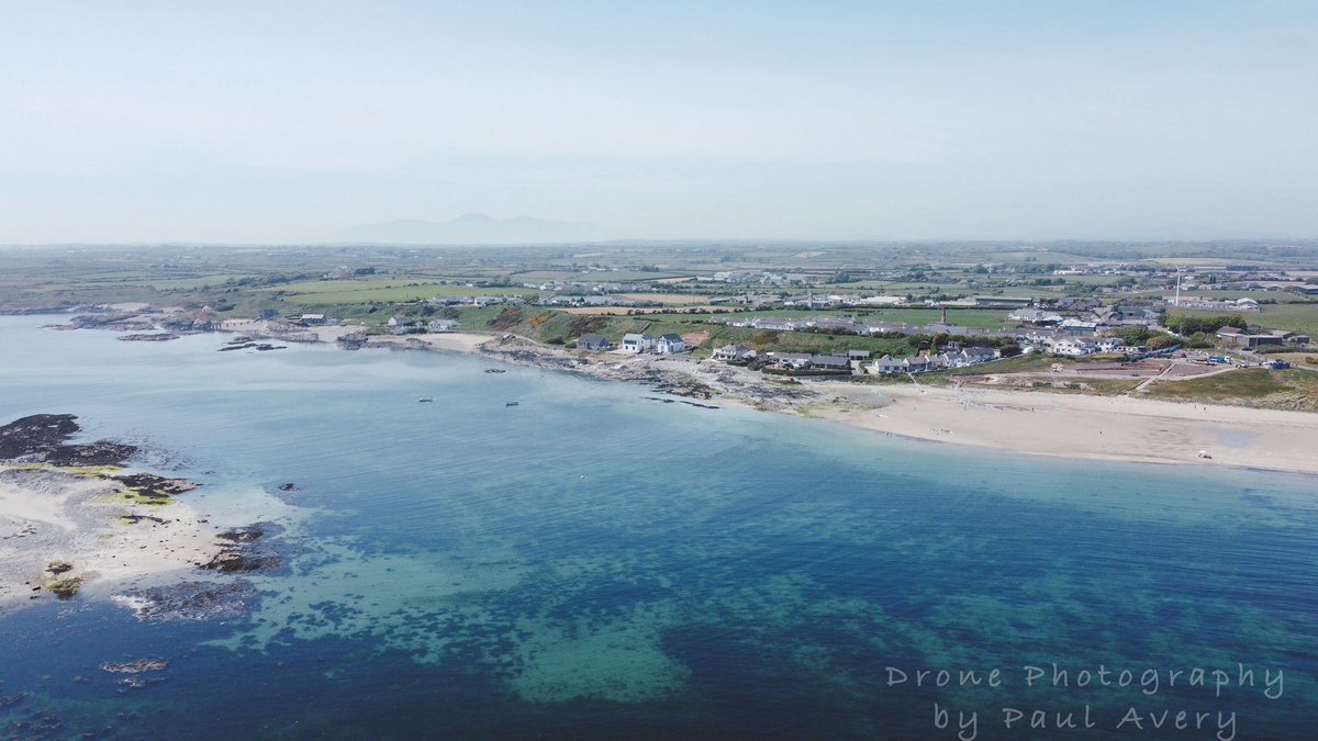 FootagePaul's tweet photo. Stunning Ballyhornan Bay ❤️ #staycation #NorthernIreland @nmdcouncil @NMDBusiness @DiscoverNI @TourismIreland @Ballyhornan_NI https://t.co/W1pRtCohxo
