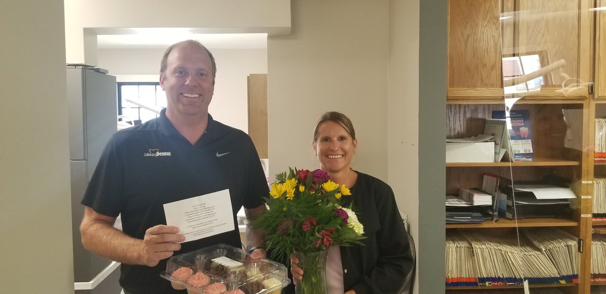 Coldwater Chiropractic Clinic accepted the State of Heart Kindness Challenge. Today we paid it forward with flowers and cupcakes to Coldwater Dental @drwenning. Thanks Coldwater Flowers and Julie Ann Sweets N Treats!
#givingtuesdaynow
#stateoftheheartcare
#supportlocal