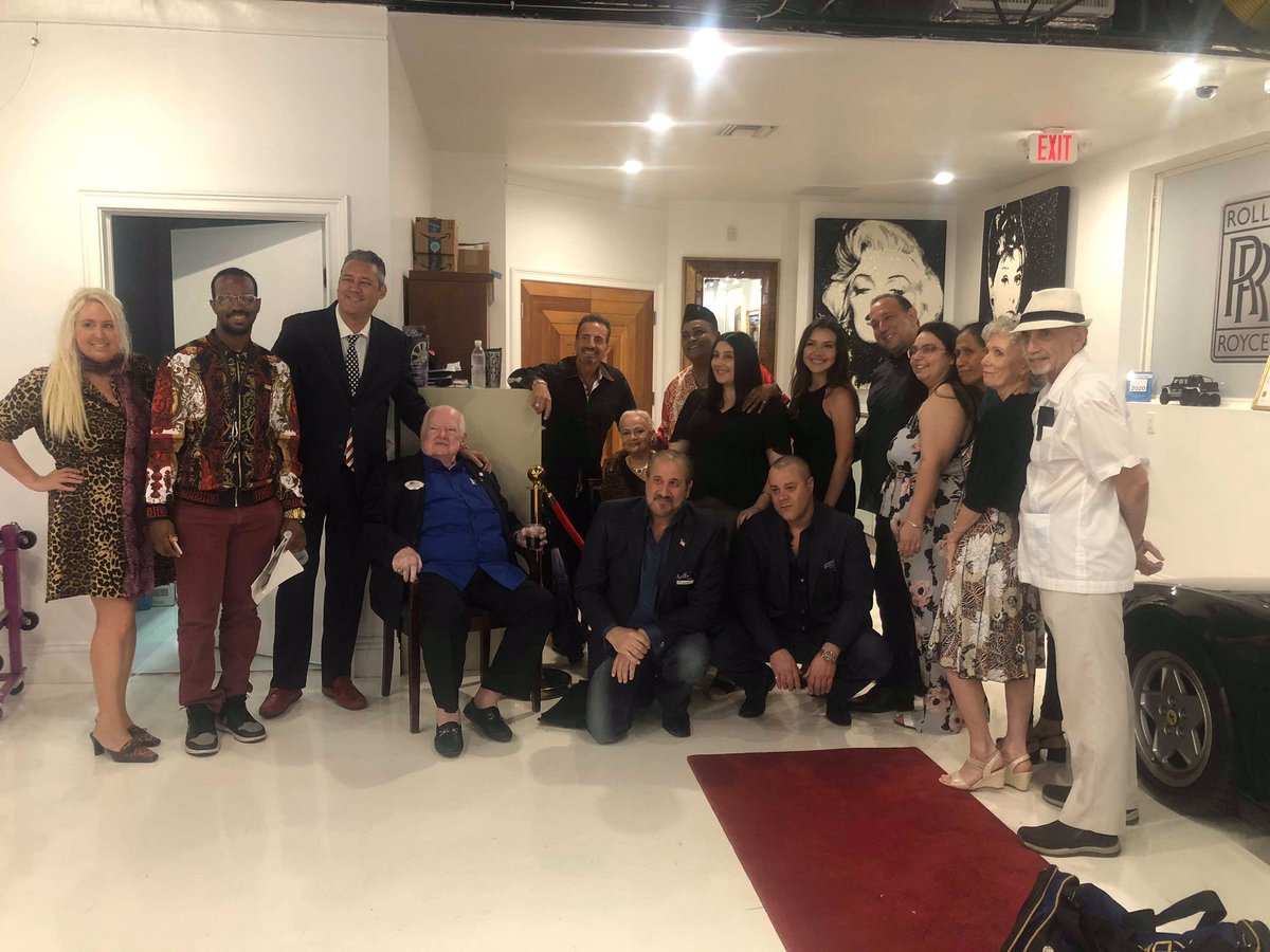 Had a wonderful time at last night’s, #LuxuryChamberofCommerce's event! Thanks for the invite, Jay! 😎

#RichardSosa #Actor #Screenwriter #Producer #SupportTheArts #FloridaNetworkingEvents #FloridaEntertainment #FloridaTalent #FloridaCreatives #SouthFloridaEvents #Florida
