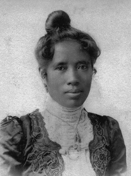 AfricaFactsZone's tweet image. Queen Ranavalona III (1861- 1917) was Madagascar's last reigning Queen. She passionately defended her country's sovereignty.

She was deposed to Algeria by the French military on February 28, 1897. Therefore, the country became a French colony.