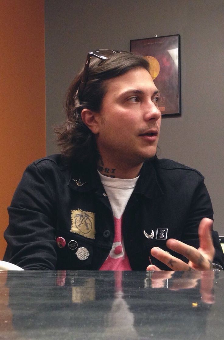 Frank with long hair - a thread