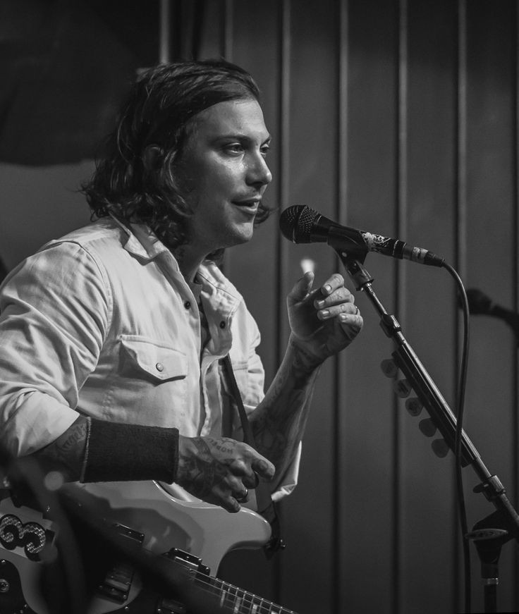 Frank with long hair - a thread