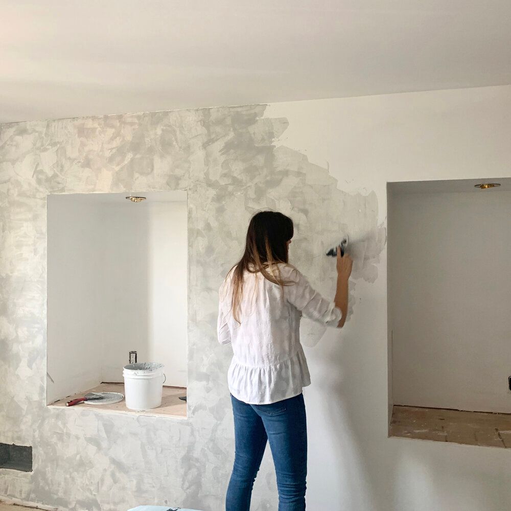 DesignConfetti's tweet image. buff.ly/2USu8k2

Getting close to the finish line on the One Room Challenge makeover of our guest suite/home office! This week I show you how I applied a two-tone Roman clay to the walls and restored our water damaged butcher block countertops.
#oneroomchallenge #diy