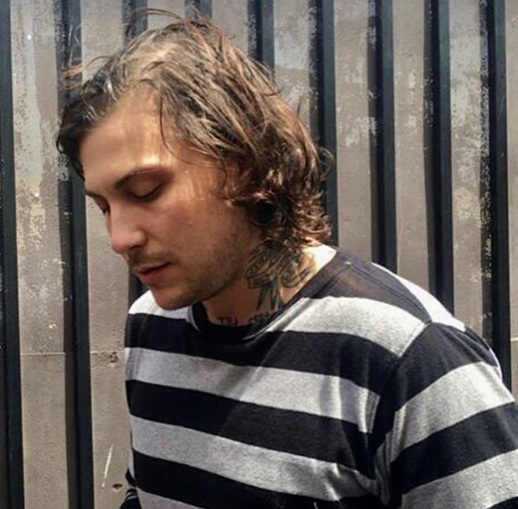 Frank with long hair - a thread