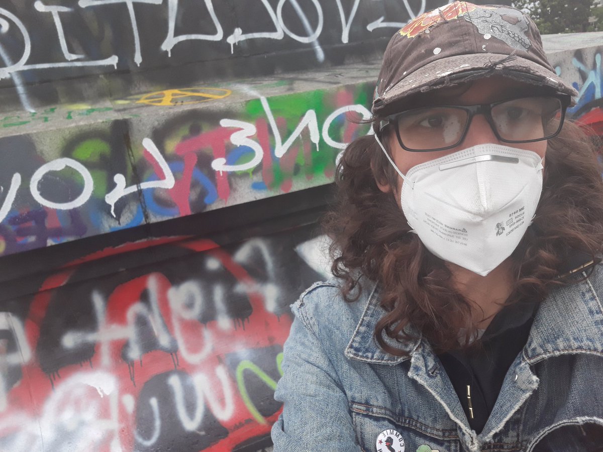 Its rainy in Richmond. I decided to go for a walk and check out the Lee statue. Have I mentioned that this graffiti is not coming off.