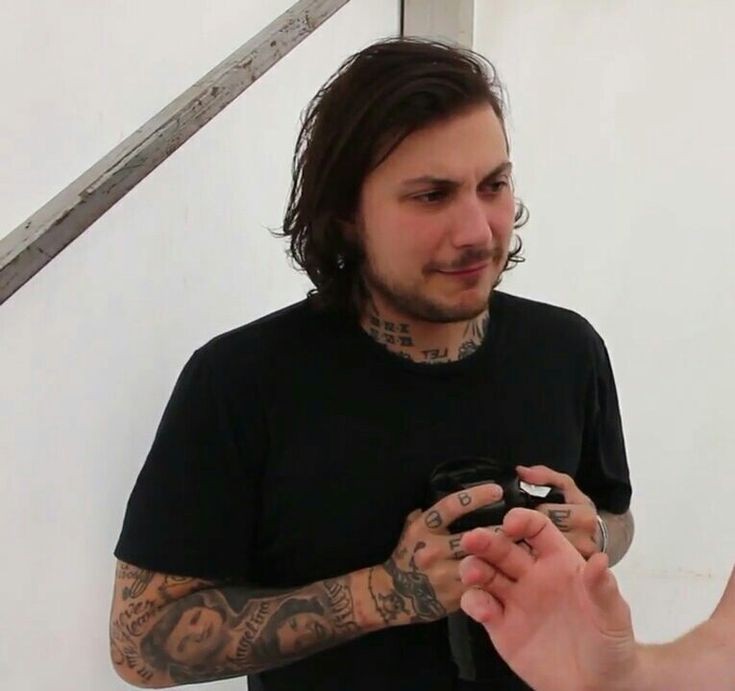 Frank with long hair - a thread