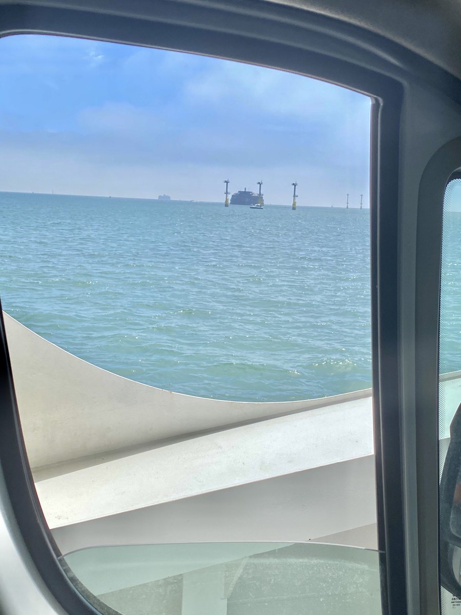 scott2gocourier's tweet photo. A little trip across the water today collecting trauma trial instruments and implants from a hospital in Newport for urgent shipment to a medical facility in Banbury, Oxfordshire #IOW #medicalexpress #urgent #Newport #Banbury #Scott2Go https://t.co/qW49uqVNGN