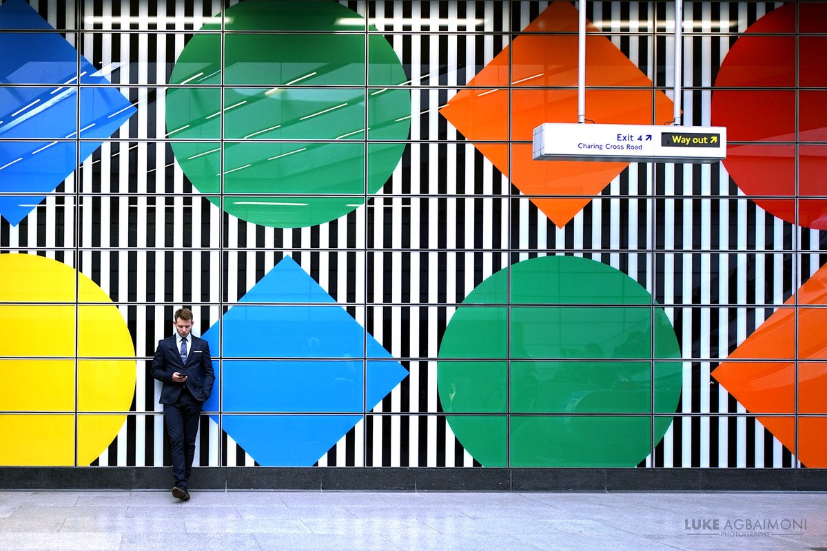 MORDEN TO EDGWAREvia CHARING CROSS 17/31on the  @NorthernLineTottenham Court RoadDiamond geezer! A man stands at this permanent art display by Daniel Buren at Tottenham Court Rd. I think it looks like an 80s music album cover.More photos http://shop.tubemapper.com/Leicester-Square-Station/THREAD 