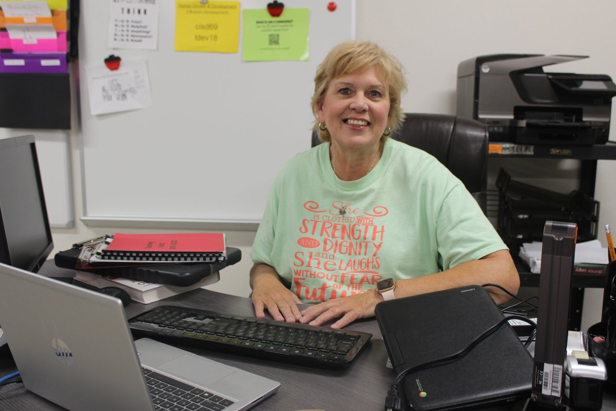 CleburneISD's tweet photo. Cleburne HS education and training pathway teacher Holly Kelley is retiring following 25 years with CISD. How many of our students went on to be exemplary employees because of her guidance? How many teachers are now inspiring young minds because of her inspiration? https://t.co/KahRG9oNAh