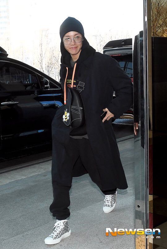 the bee attached in his bag