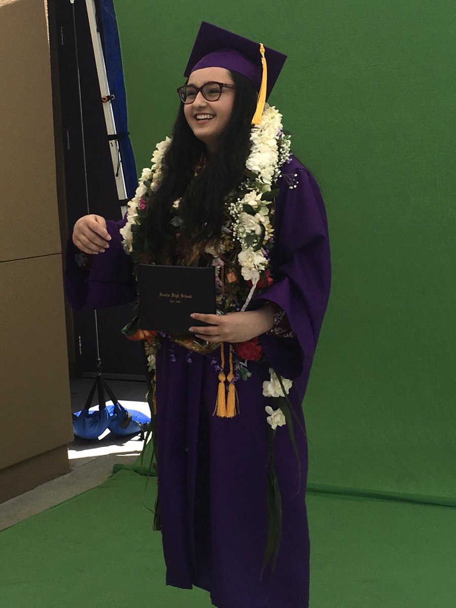 VanessaWSisi's tweet photo. Congratulations to Karina Maile Laumanu Sisi, my beautiful daughter! @ArmijoHigh class of 2020 drive thru graduation 💜💛💜💛 https://t.co/8QaeP3gTAr