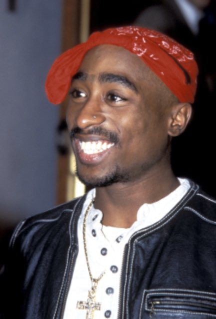 happy birthday to one the greatest rappers of all time , music wouldnt have meaning without u <3 #RipTupac #HappyBirthdayTupac ❤️