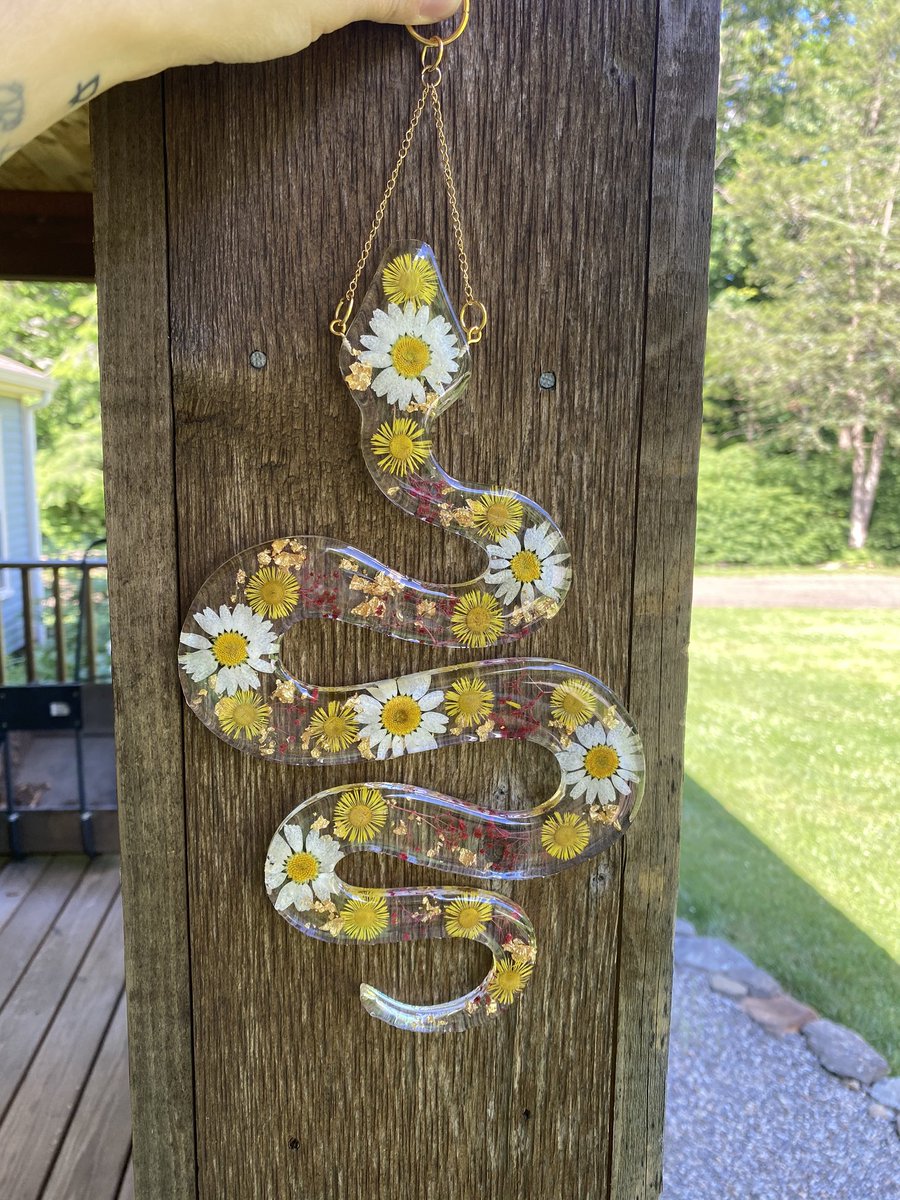 themagecat's tweet photo. @paprikapear Hey!  I’m a resin artist and my shop is https://t.co/oi9JVHi3gj if anyone is interested!  Thanks for checking me out! 🖤 https://t.co/SAEc9U1Lma