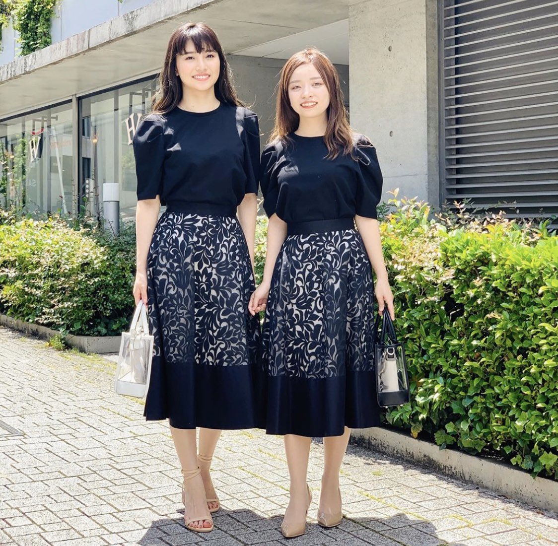 ソラシドちゃん 身長差による見え方って客観的に見るとこんなに違うのか 同じ服を着て並ぶとよく分かる 147cmの方と154cmの方でこれくらいの差なら それよりさらに10cmも高い私はもう巨神兵ではないか 辛い 画像はmプルミエのインスタグラムよりお借り