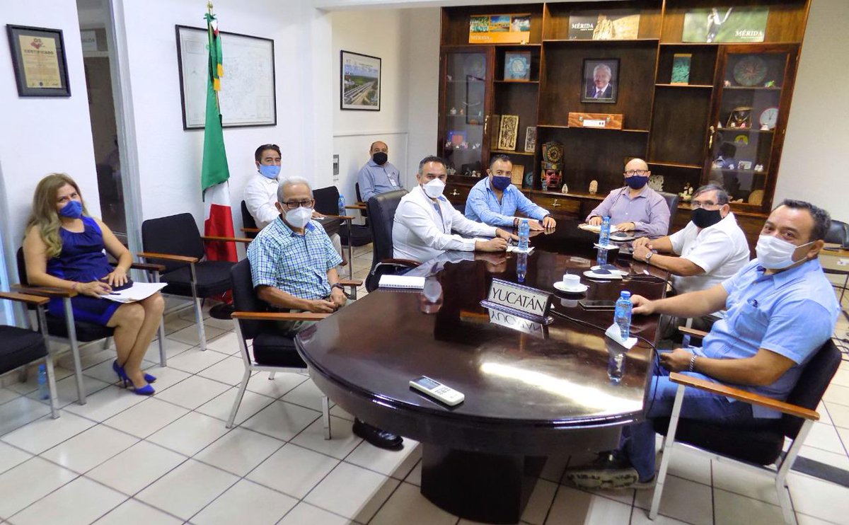 SICTYucatan's tweet photo. Autoridades del Centro #SCTYucatán y del #Incay, acompañados de representantes de la @CMICYucatan y del #ColegioDeIngenierosCivilesDelSureste instalaron el subcomité de infraestructura carretera del #Fonden https://t.co/086vMKiwwq