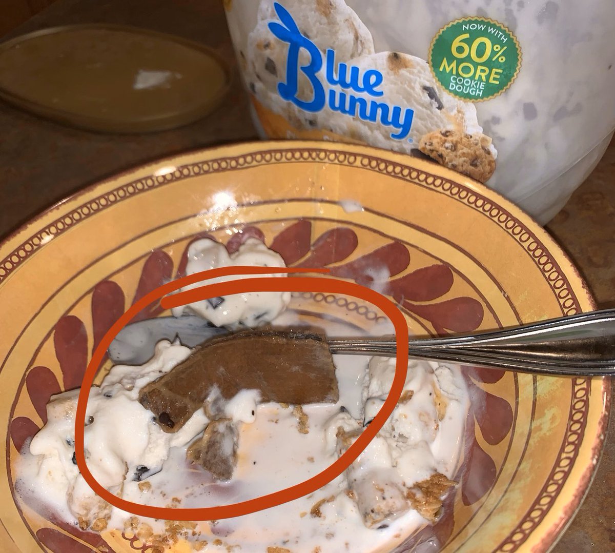WilsonFromShako's tweet photo. @Blue_Bunny My sister and I have been LOVING the Super Chunky Cookie Dough I’ve cream for months, but this is sick! Cardboard in the ice cream and the entire container is PLASTIC ONLY 🤢 https://t.co/GLYhv80YWV