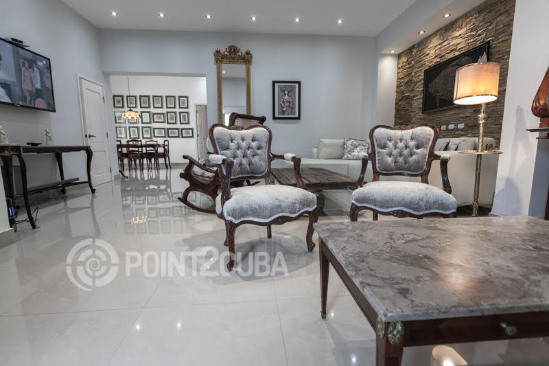 Point2Cuba's tweet photo. Have a look inside this new long-term rental in #Havana (Miramar)  ⤵️
3 🛏  2 🛁   🌵 Garden and patio 💰 3300  📞(53) 54000616
#Cuba #RealEstate #luxuryhomes https://t.co/56yb1ZYDr5