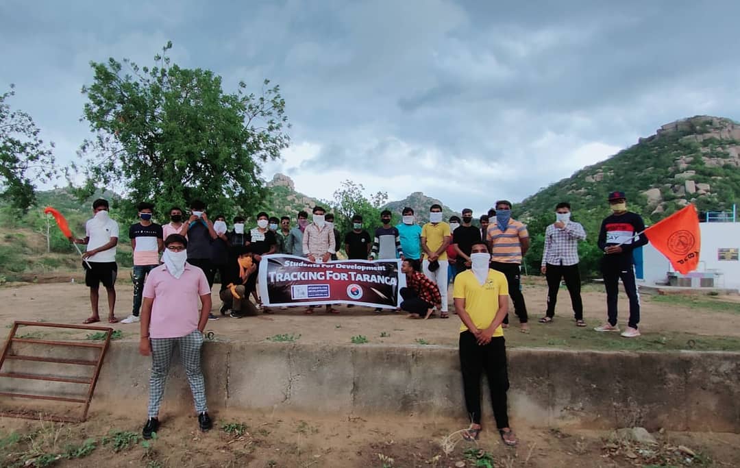 AbvpMehsana's tweet photo. Students for development महेसाना द्वारा ट्रेकिंग और ट्री प्लांटेशन फॉर तारंगा कार्यक्रम का आयोजन किया गया। जिसमे तारंगा के जंगलों में 5000 जितने विविध पेड़ - पौधों का रोपण किया गया।
#abvpforsociety https://t.co/88bmWUon0S