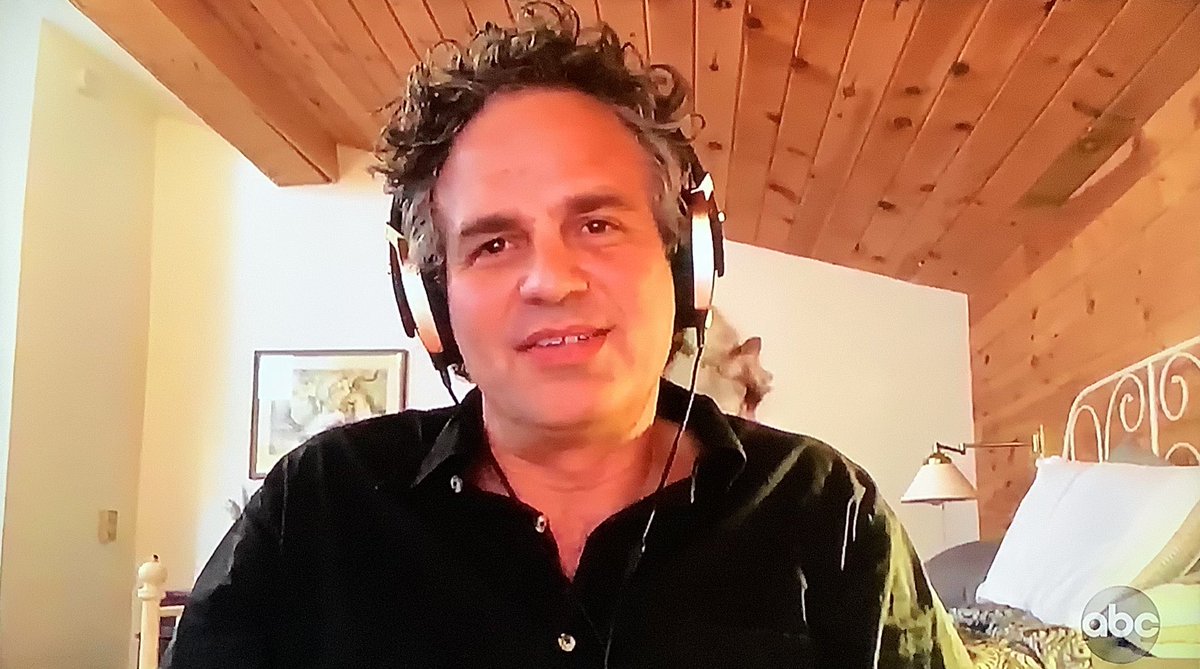 Jedi_Jill's tweet photo. Some caps from Markโs appearance on Jimmy Kimmelโs show tonight. It was so wild to hear him talking about my city. Thank you Mark for choosing #PUSHBuffalo! ๐ #MarkRuffalo https://t.co/x8HjzxlUyl