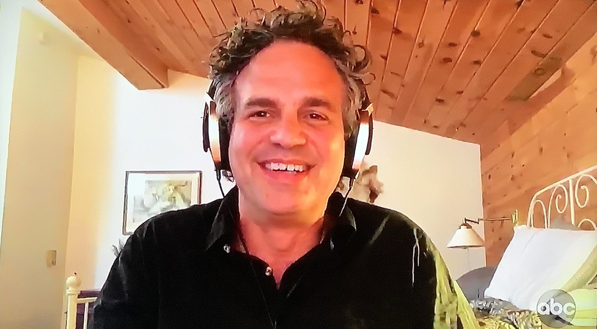 Jedi_Jill's tweet photo. Some caps from Markโs appearance on Jimmy Kimmelโs show tonight. It was so wild to hear him talking about my city. Thank you Mark for choosing #PUSHBuffalo! ๐ #MarkRuffalo https://t.co/x8HjzxlUyl