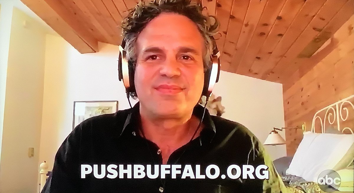 Jedi_Jill's tweet photo. Some caps from Markโs appearance on Jimmy Kimmelโs show tonight. It was so wild to hear him talking about my city. Thank you Mark for choosing #PUSHBuffalo! ๐ #MarkRuffalo https://t.co/x8HjzxlUyl