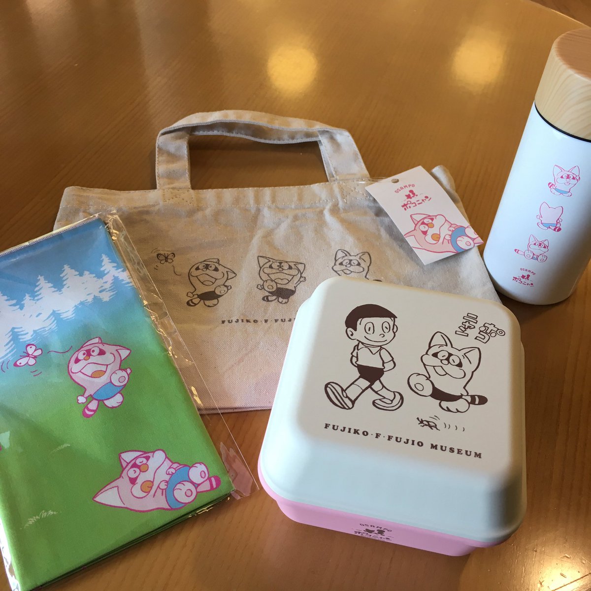 深海 ポコニャンのグッズいっぱい出たの知って藤子 F 不二雄ミュージアム即行きた カフェでポコニャン好きの店員さんが話しかけてくれたのが嬉しくてめっちゃ癒されてる 深海 ポコニャンのグッズいっぱい出たの知って藤子 F 不二雄ミュージアム即行きた カフェでポコニャン好きの店員さんが話しかけてくれたのが嬉しくてめっちゃ癒されてる